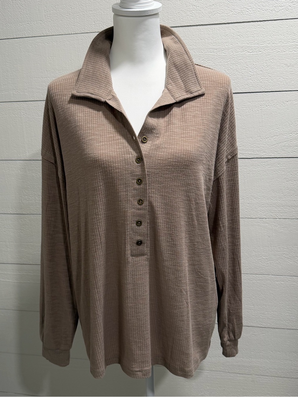 Women's Taupe Waffle Knit Henley Top Size Large